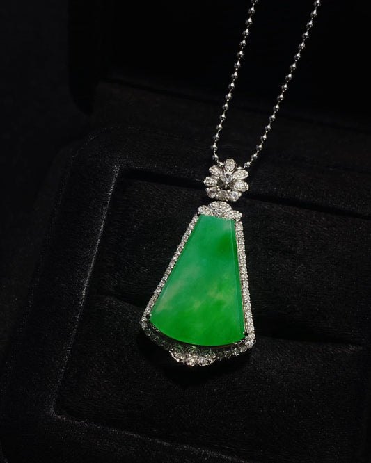 满阳绿无事牌翡翠吊坠｜Full Yang Green Burmese Jade Plaque