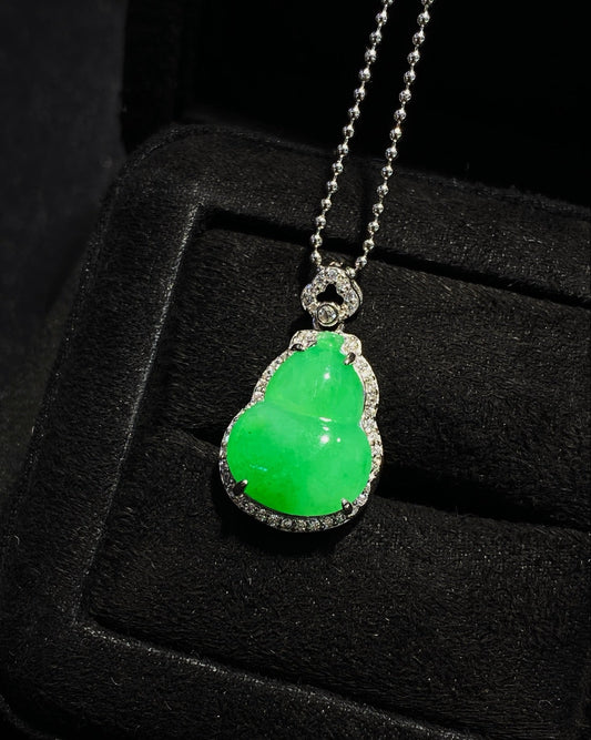 冰阳绿葫芦翡翠吊坠｜Imperial Green Gourd Burmese Jade