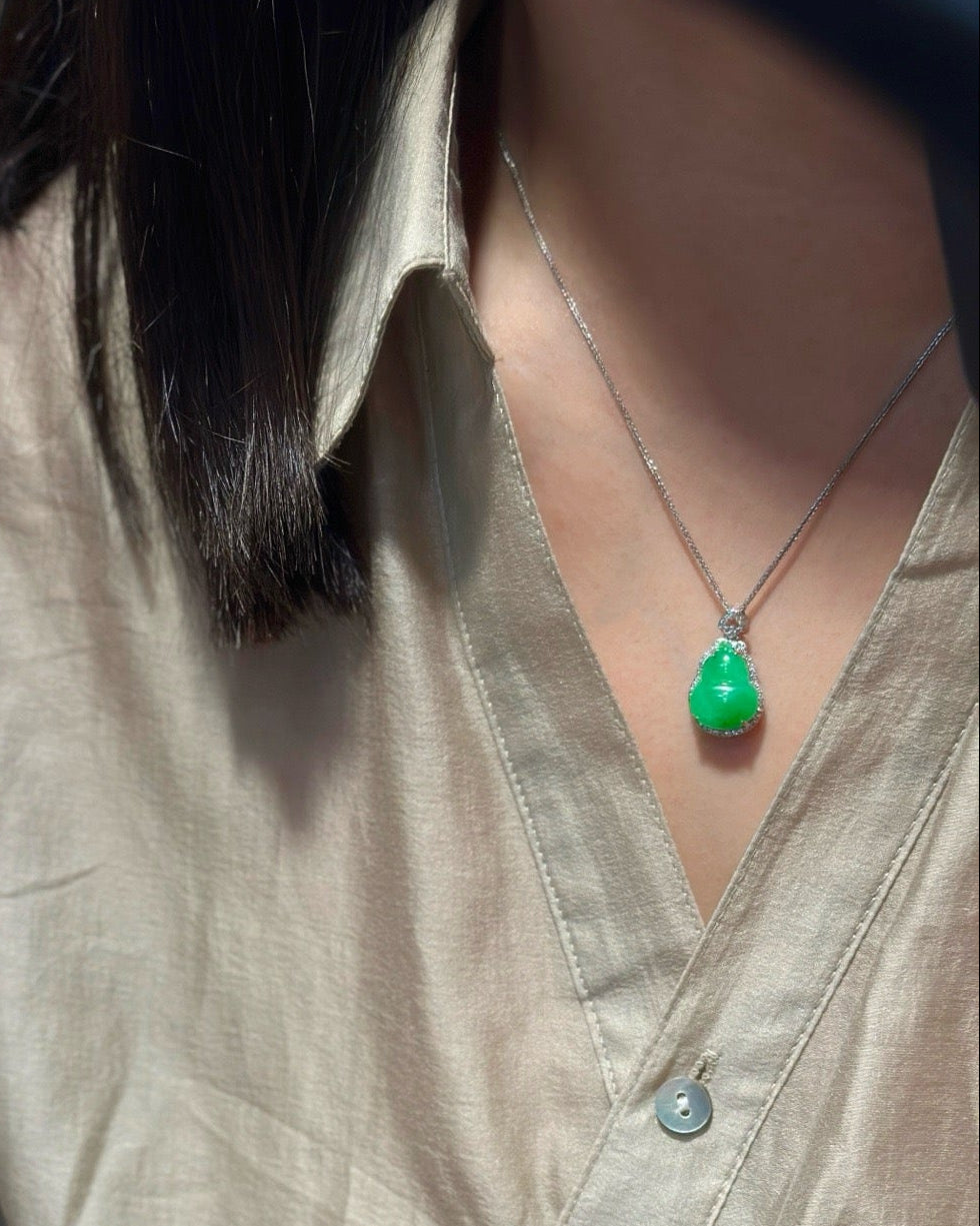 冰阳绿葫芦翡翠吊坠｜Imperial Green Gourd Burmese Jade