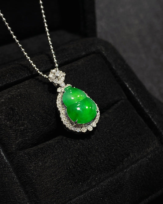 正阳冰绿葫芦翡翠吊坠｜Imperial Jade Gourd Burmese Jade