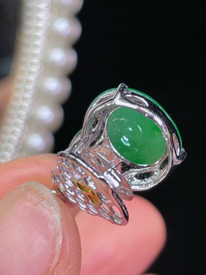 浓阳翠葫芦翡翠吊坠｜Vivid Imperial Green Gourd Burmese Jade