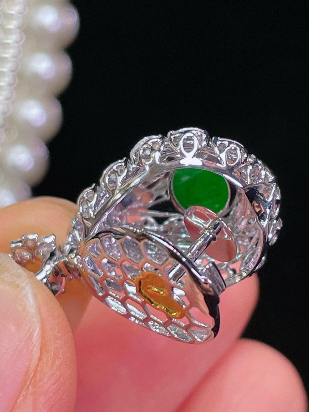 起胶阳绿葫芦翡翠吊坠｜Glassy Imperial Green Gourd Burmese Jade