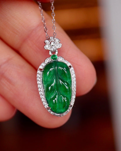 满绿翡翠叶子项链 (Full Green Jade Leaf Necklace)