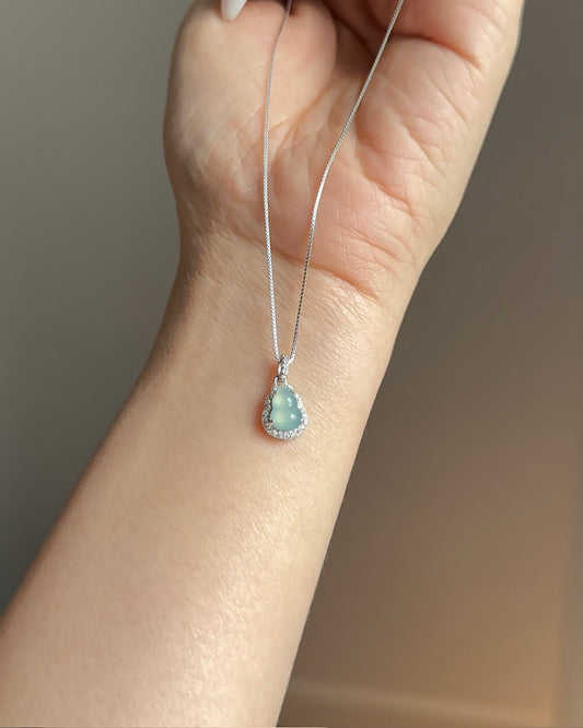 湖蓝小葫芦项链 (Minimal Blue Jade Gourd Neckalce)