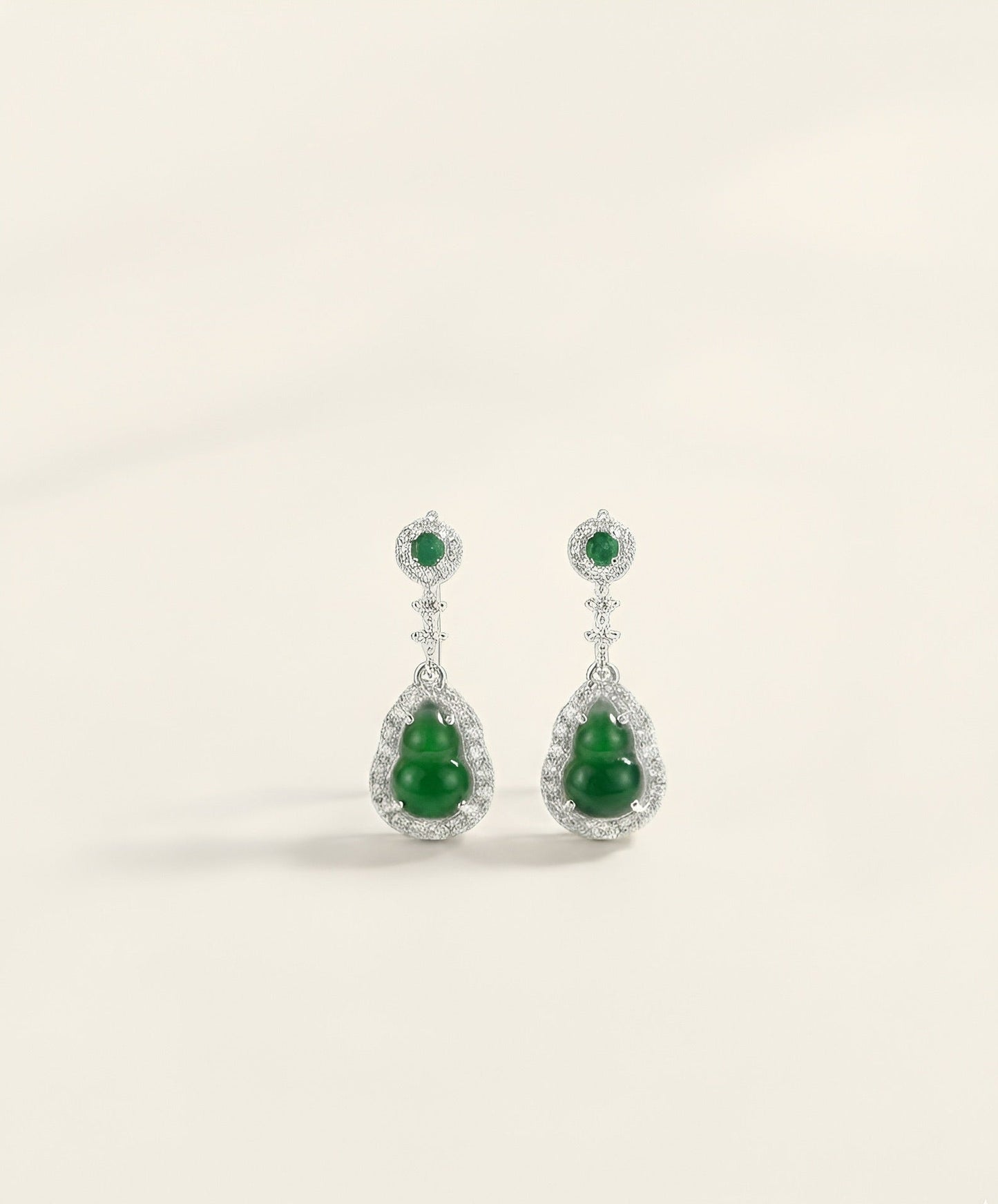 冰绿葫芦翡翠耳钉｜Icy Jade Gourd Stud Earrings