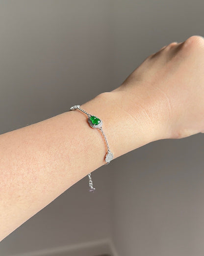 冰绿葫芦翡翠手链 (Icy Green Fortune Gourd Bracelet)