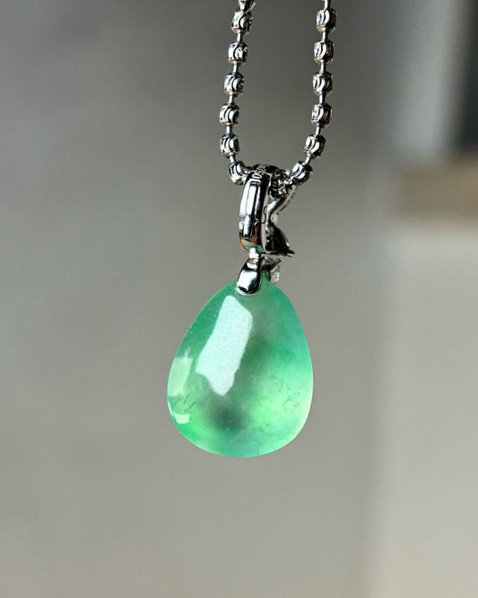 玻璃种木纳甜绿水滴翡翠吊坠｜Glass Muna Sweet Green Drop Burmese Jade
