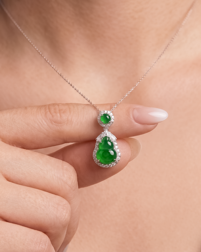 冰阳绿透葫芦翡翠｜Icy Green Jade Gourd Necklace