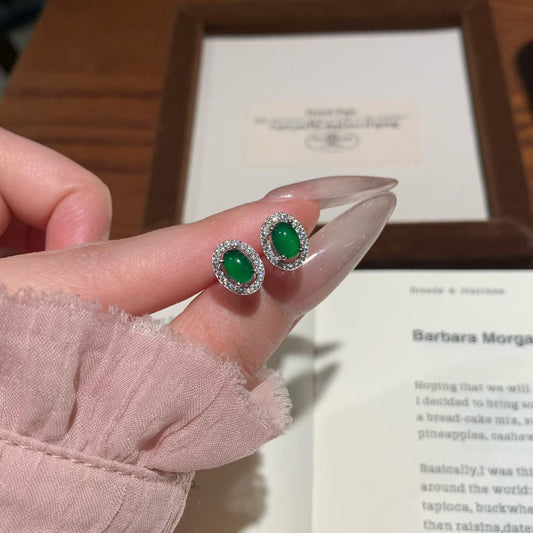 阳绿蛋面翡翠耳钉 (Green Jade Cabochon Earring)