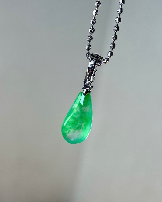 玻璃种飘翠福瓜翡翠吊坠｜Glass Jade Floating Green Gourd Burmese Jade