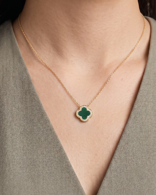 双面翡翠绿叶草项链 | Double-Sided Green Clover Necklace