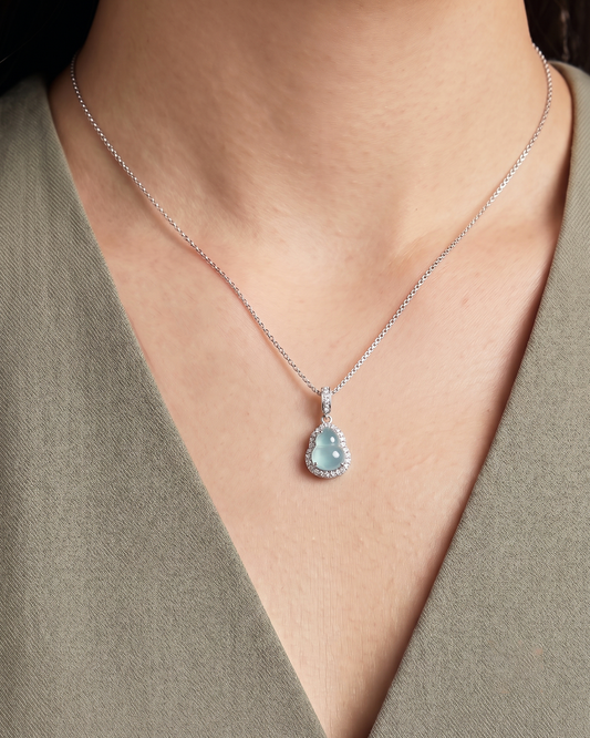 冰晴蓝葫芦翡翠｜Icy Breeze Gourd Jade Necklace