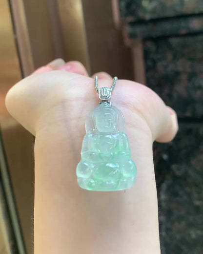 冰种飘绿观音翡翠吊坠｜Icy Floating Green Guanyin Jade Necklace
